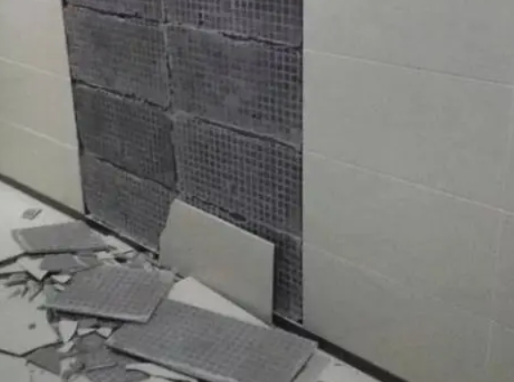 光泽瓷砖空鼓维修公司分享下光泽墙砖松动维修的知识